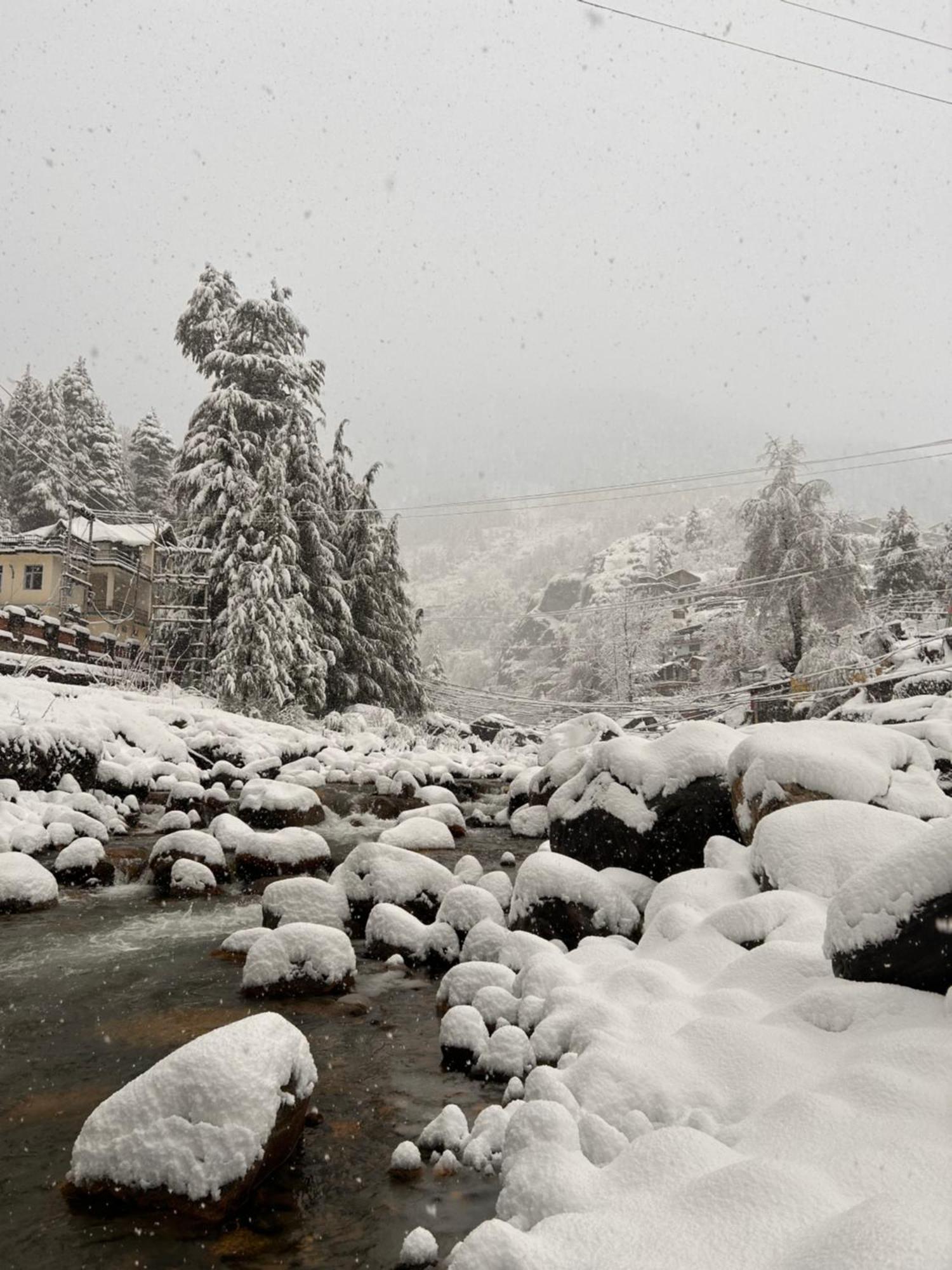 Hostel 360 Degree, Riverside Stay, Old Manali Exterior photo