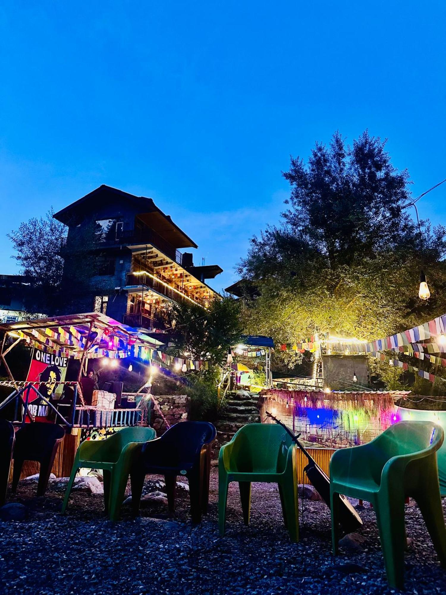 Hostel 360 Degree, Riverside Stay, Old Manali Exterior photo